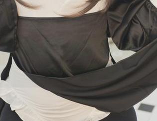 51酱的九月制服：原图写真集，连空气都在悄悄变热