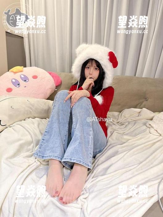AT鲨妻子的秘密被曝光，最新美图曝光速度比情感还快！