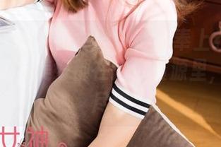 KelaGirls克拉女神 – 静宜奉上红情绿意套图：爱与美好都在这份资源里，一网打尽！