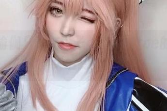 谁说瑜伽只能在垫子上？Kettoe的写真网盘，灵活到不敢想象！