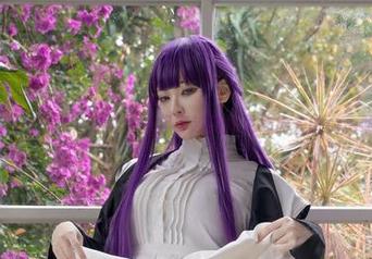 看见我吗？Machi马吉带你一起穿越到知更鸟内衣的cos照片世界！