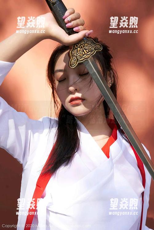MiiTao蜜桃社 - 图片轰炸：跟着Cris_卓娅祺一起“踏浪”私拍海边风情
