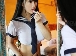 MyGirl美媛馆 – 精选图集：小海臀rena和她的短裤，这夏天最清新的风！