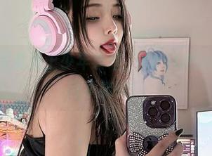 当免费写真遇上少年泰坦，SayoMomo让你目不转睛！