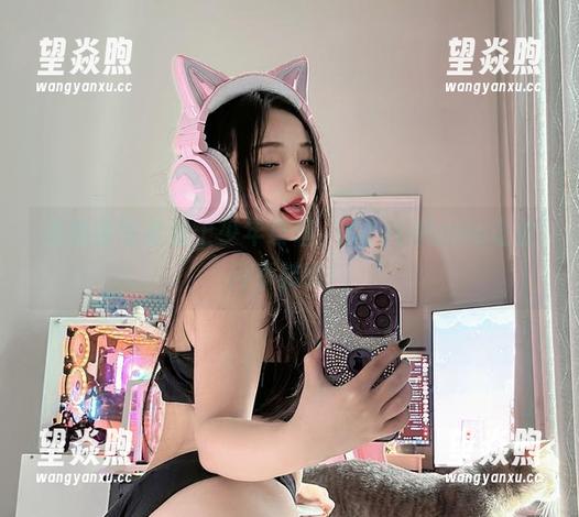 当免费写真遇上少年泰坦，SayoMomo让你目不转睛！