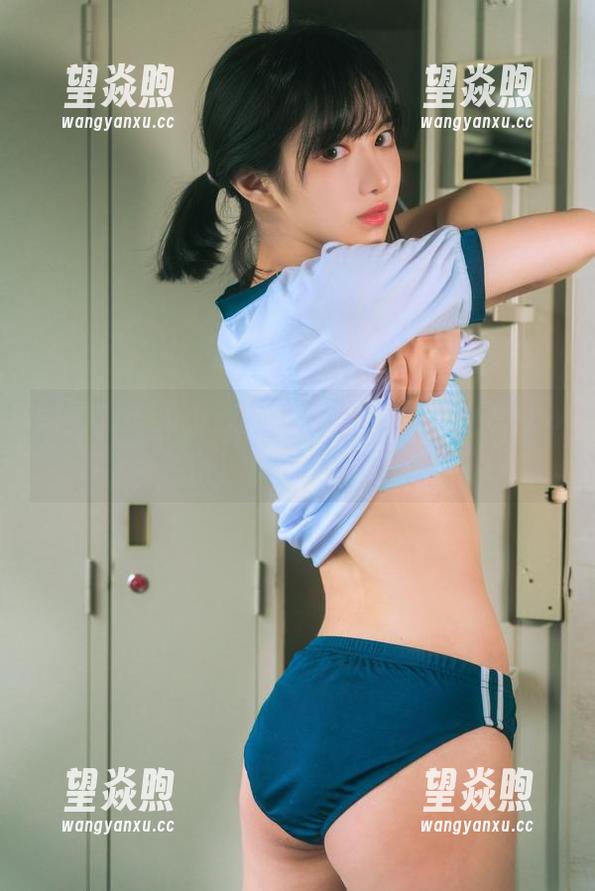 Shika小鹿鹿 她是Shika小鹿鹿,自拍轻松驾驭个性cos图片