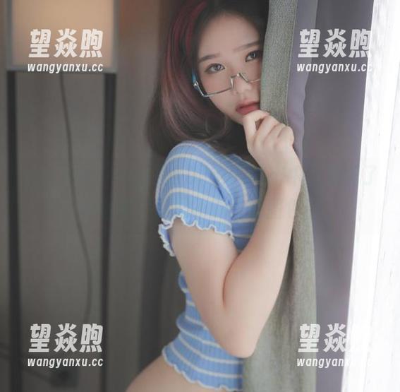 从Sira(시라)的ArtGraviaVol中，找到了什么叫‘欲罢不能’的图包！