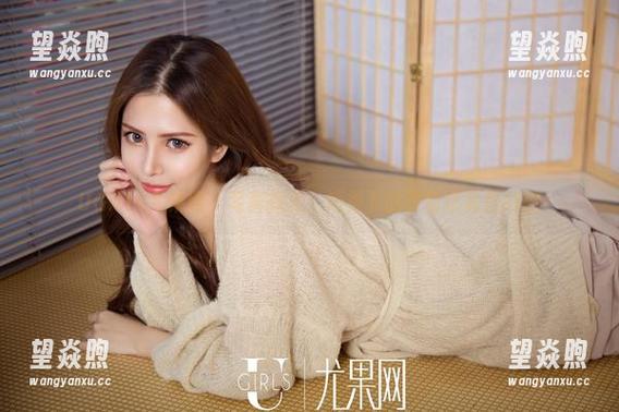 UGirls尤果网 - 写真探索：短裙下的张馥棋私房幻想
