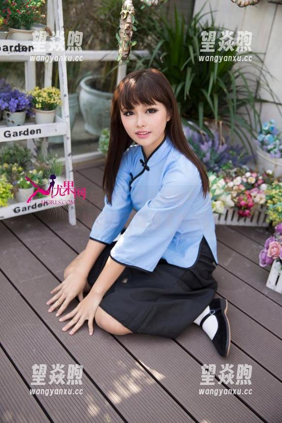 UGirls尤果网 - 人间不值得？来看看萌琪琪姐姐的定制图集再说！