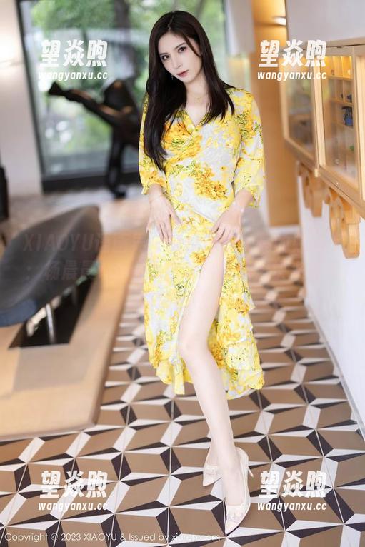 XIAOYU语画界 - 让你眼前一亮的办公室：杨晨晨Yome原图精选曝光，快来看看她的秘密！