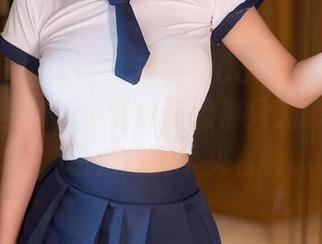 Xiuren秀人网 – 迷失在Carol周妍希的兔女郎图包，感觉自己像那只无辜的小兔子，总是想探个头看看。