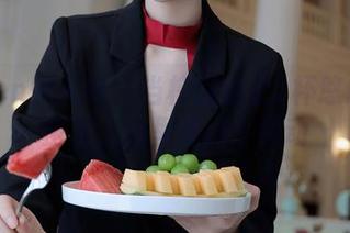 Xiuren秀人网 – 当校服遇上z杯悠悠：无圣光，心里那点小悸动