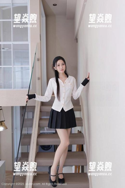 Xiuren秀人网 - 探索婕西儿jessie的白衬衫：最新原图，让我们一起穿越时光！