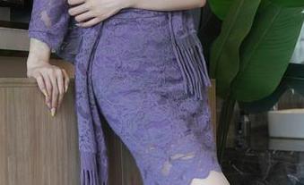 Xiuren秀人网 – 别被安琪Yee的礼服照片迷了眼：这组写真实在有点让人捉摸不透。