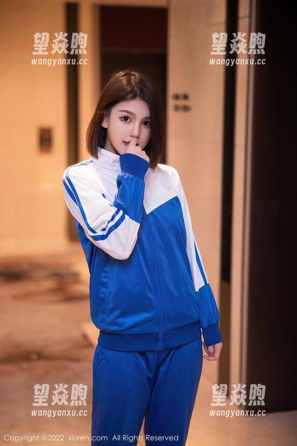 Xiuren秀人网 - 张思允Nice的女仆写真：壁纸之美，清洁之道