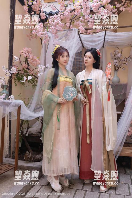 Xiuren秀人网 - “想做你的猫”的天台秘密：美图与作品的亲密接触，真是忍不住点赞