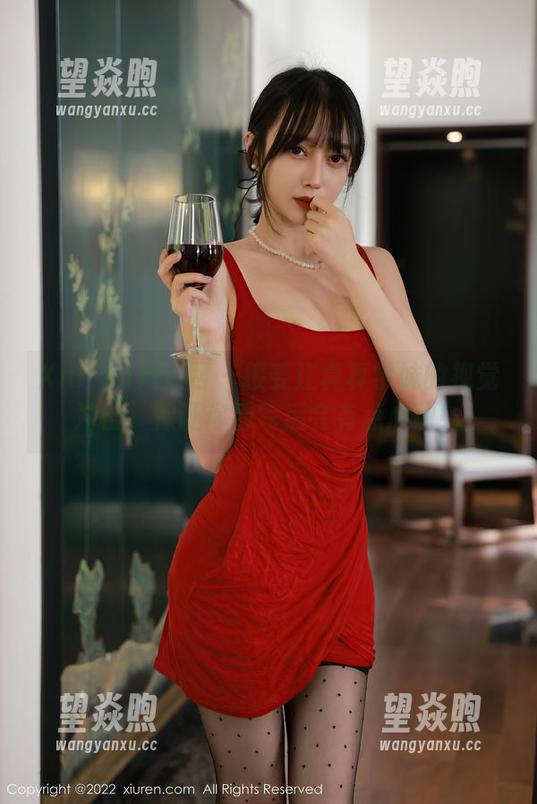 Xiuren秀人网 - 接受江真真学妹的视觉冲击，保证你看完后会有点心动！