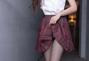 Xiuren秀人网 – 轩轩王子学姐的私房图包，满满的都是心动的瞬间