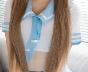 YouMi尤蜜荟 – Emily尹菲的睡衣图包：甜得像梦里掉下来的棉花糖，这感觉真是妙啊！
