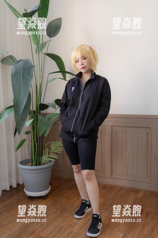 Yuna(윤아)网袜写真：资源够大胆，敢不敢一起感受这股热度？