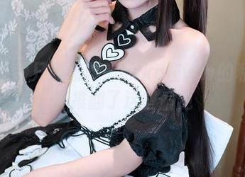 谁说婚纱只要盛典？miko酱ww的私拍写真推翻了这些偏见