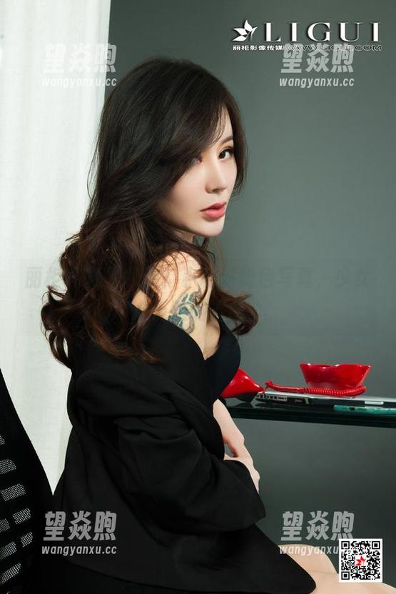 丽柜 - 免费领取！小璐璐粉色写真，少女心泛滥的瞬间。