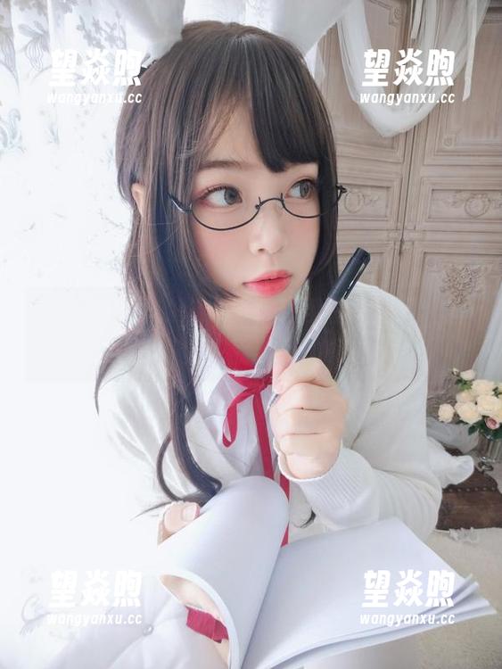 高清图库里的你烨烨，超辣猎犬姐姐，简直要把我迷死了！