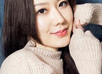 克拉女神 – 原图里的魅力！凌雪的连衣裙资源，吸引力升级中