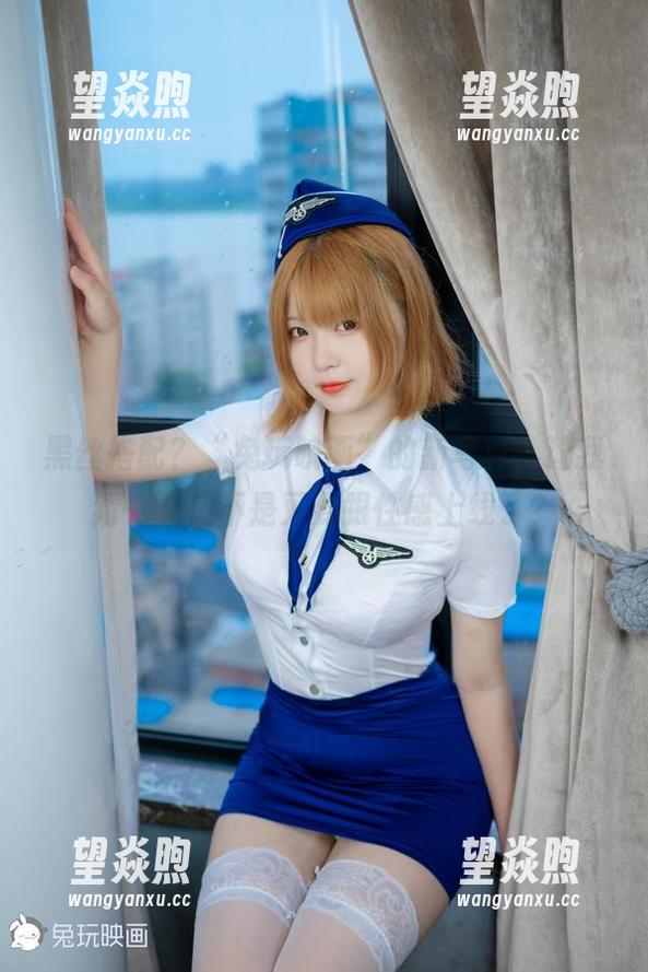 黑丝搭配？“兔玩映画”的新写真，让我猜一下是不是又要跟性感上线了？