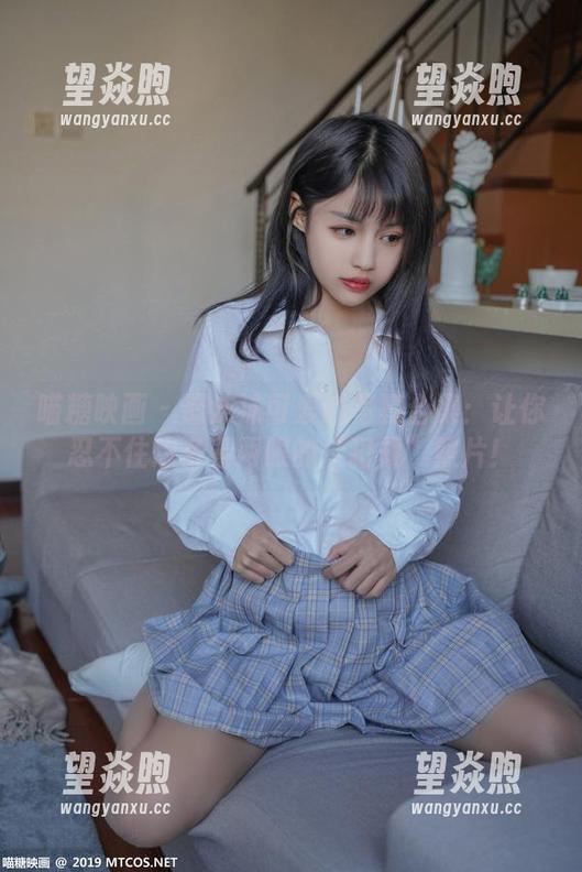 喵糖映画 - 蠢沫沫可爱的写真合集：让你忍不住想多看两眼的“犯规”照片！