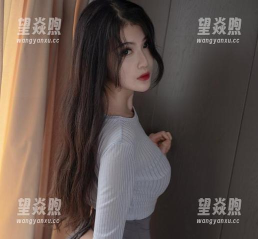别瞎逛啦！大梨子不是御姐白色图包福利等你来领取！
