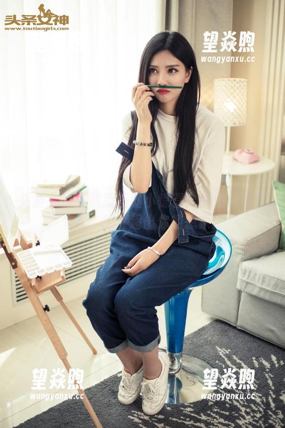 头条女神 - 制服里的小惊喜！曲佑熙美图下载，绝对超出你的想象！