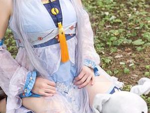 头条女神 – 空姐李思彤的魅力捕捉：每一张图片都让人心动