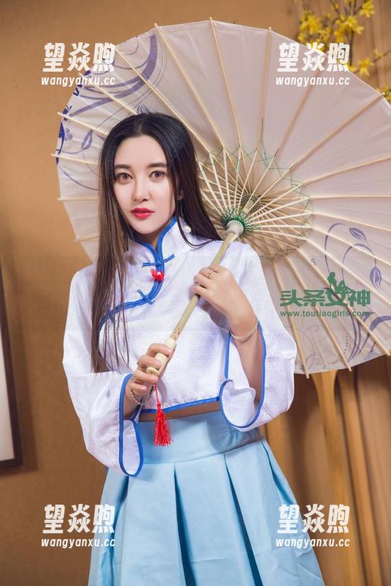 头条女神 - 神琦泽步黑丝合集：想要的不只是视觉，还有心动