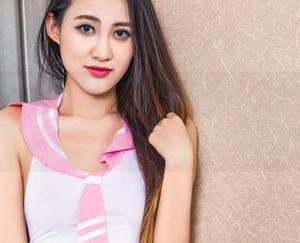 头条女神 – 语溪的浴缸与无圣光写真，谁能抵挡这种水的诱惑？