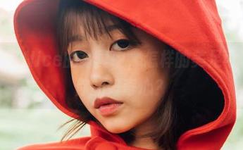 在奈汐酱Nice的写真中，怎样的美足可以勾起你的好奇心？