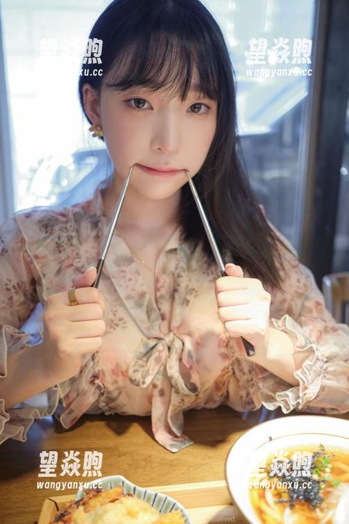 姜仁卿(강인경)的网袜故鄉：定制作品让潮流随呼吸