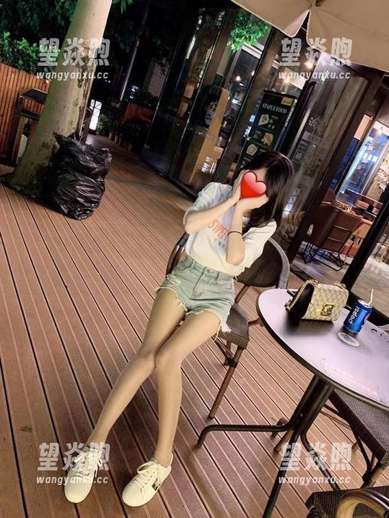 微密圈 - 黑白的小仙女ELaine来啦！无圣光呈现的图片就像梦一样！