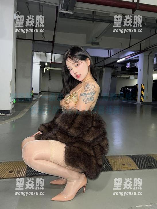 微密圈 - 一条粉色吊带裙，两种风格：小优优子的私拍让人惊喜连连！