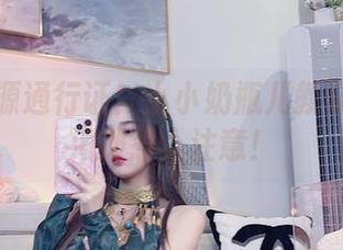 泳装资源通行证！小小奶瓶儿教你如何在海滩惹人注意！