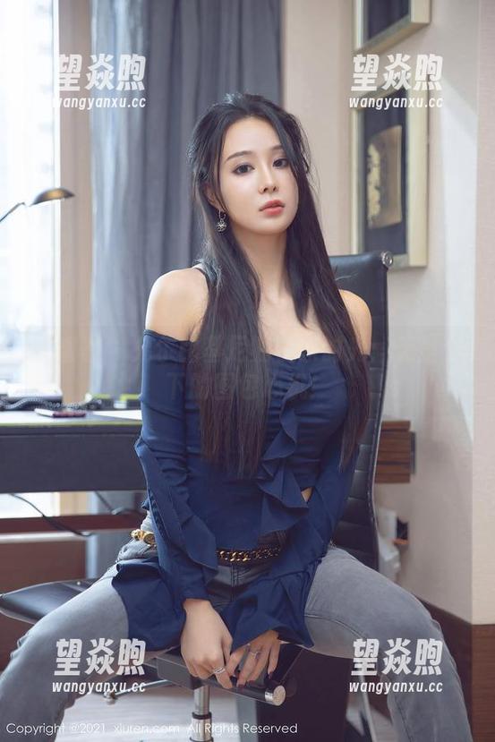 尤蜜荟 - 允尔比基尼的快乐时光：无圣光下的图包心机！