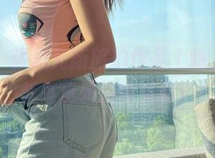 微密圈 – 张思允新旅拍作品上线，看看她怎么玩转这些光影！