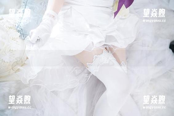 星野saori 图包曝光:星野saori的玛修周年礼服,随便一张都是壁纸!