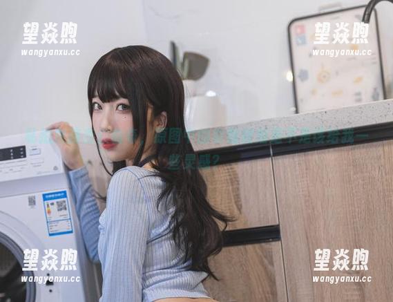 私拍女孩杏仁曲奇，原图中的瑜伽姐姐是不是该给我一些灵感？