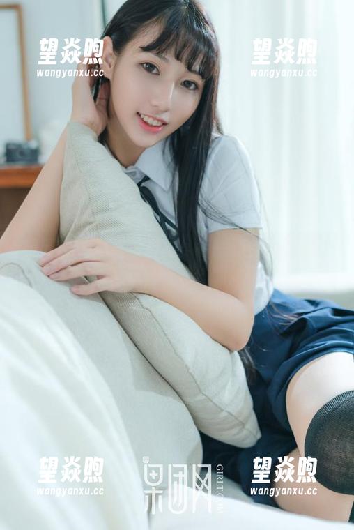 果团网 - 周妍希自拍：每一张都能整成壁纸，手机都开始偷瞄她了！