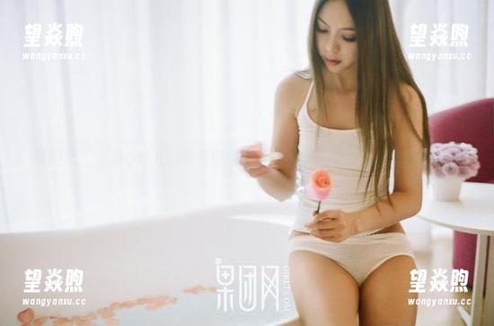 果团网 - 蜜桃Q妹儿的漫游图鉴：下载独家旅拍，仿佛身临其境！