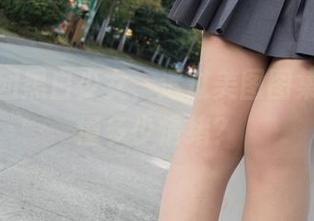 森萝财团黑白少女，透过美图图集你能读懂多少情绪？
