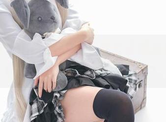 更新预警！森萝财团可爱公主妹妹丝袜秀，甜蜜指数爆表！
