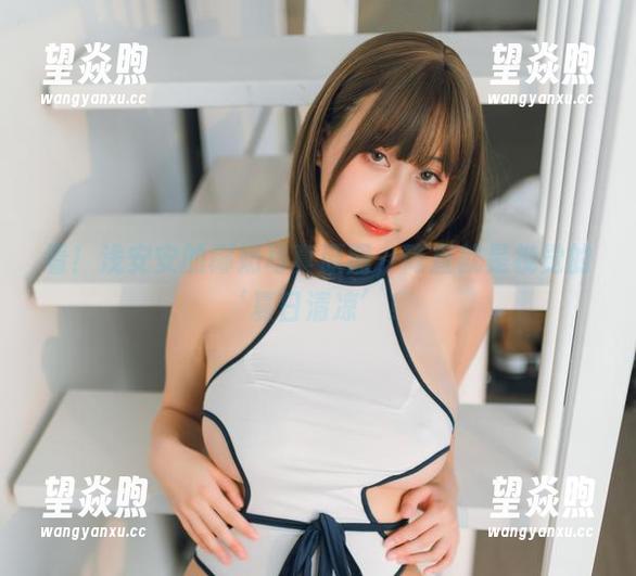 看！浅安安的椰奶写真原图，简直就是视觉的‘夏日清凉’！
