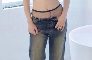 秀人网 – Cherry樱桃酱的厨娘写真原图，清新感和美食欲交织，我的心都跟着飘了！